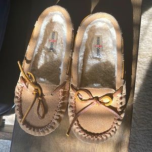 Minnetonka moccasin shoes size 1
